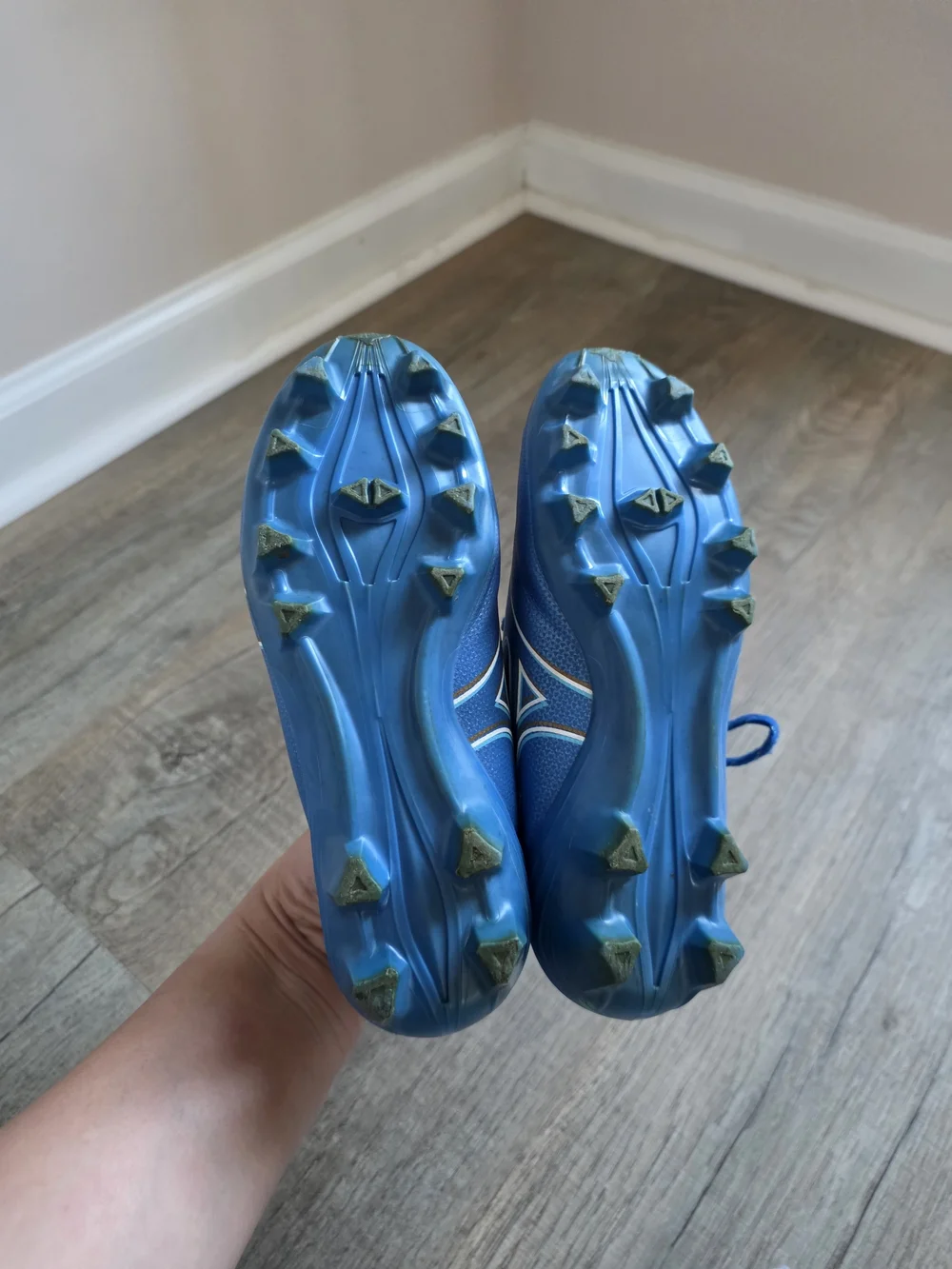 Mizuno Kids Blue Soccer Cleats - Lightweight Youth Football Shoes - Picture 5 of 6